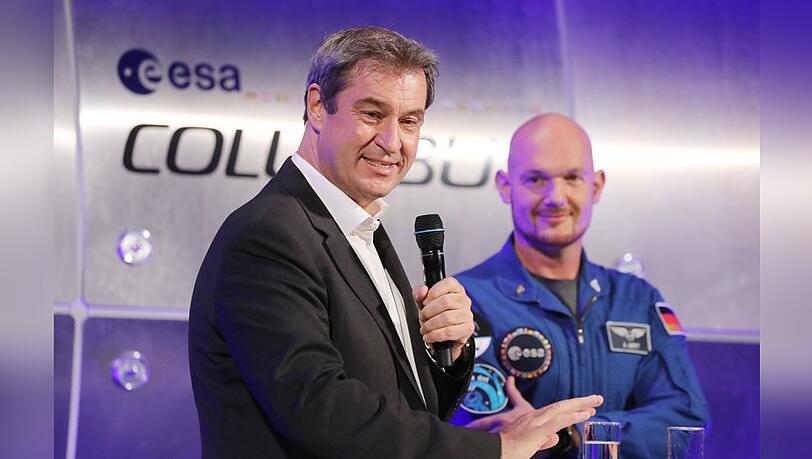 Markus Söder (l.) an der Seite des deutschen Astronauten Alexander Gerst.