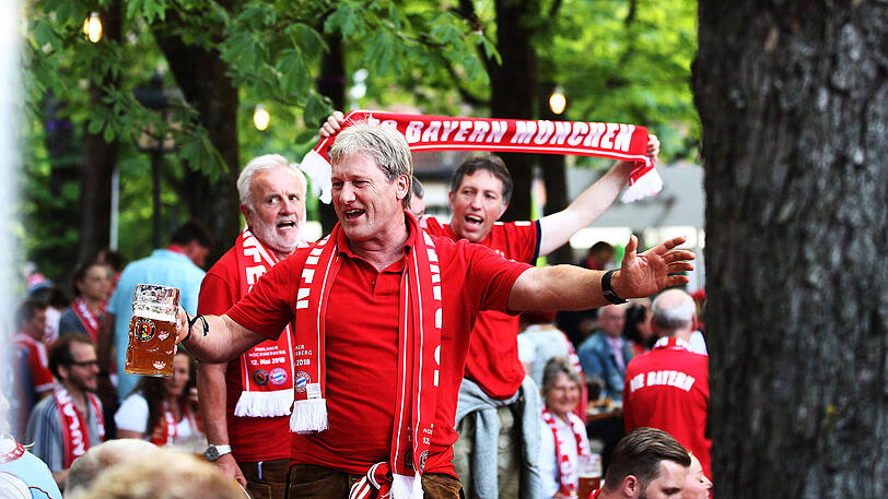 Die Bayern feiern mit ihren Fans die sechste Deutsche Meisterschaft in Folge. Die Bilder vom Fanfest.