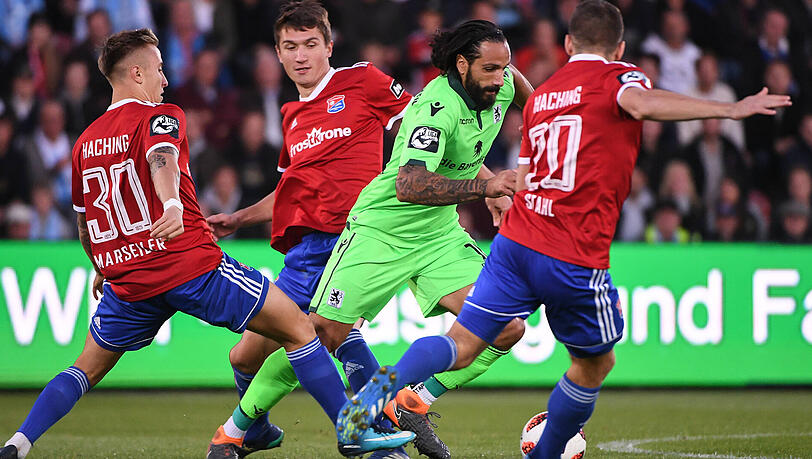 Spannungsgeladen: das S-Bahn-Derby zwischen dem TSV 1860 und der SpVgg Unterhaching in der 3. Liga. Spannungsgeladen: das S-Bahn-Derby zwischen dem TSV 1860 und der SpVgg Unterhaching in der 3. Liga.