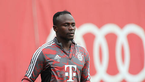 Sadio Mané hat das Lauftraining an der Säbener Straße aufgenommen.