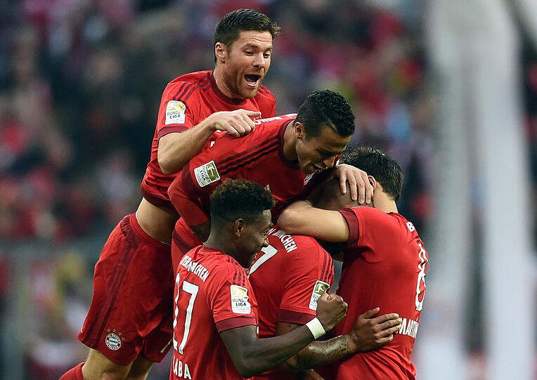 XABI ALONSO &ndash; Note 2: Nach der schöpferischen Pause gegen Zagreb zurück im Team. Beherrschte das defensive Mittelfeld. Gutes Stellungsspiel gegen die schnellen BVB-Angreifer.