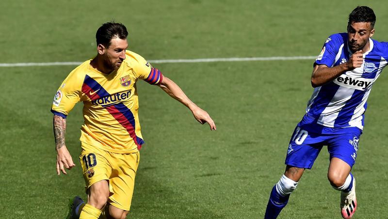 Lionel Messi (l) gelang gegen Alavés der 21. Assist in dieser Saison. Lionel Messi (l) gelang gegen Alavés der 21. Assist in dieser Saison.