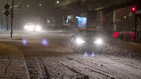 In Nordrhein-Westfalen und anderen Bundesländern wird für Donnerstag Neuschnee erwartet.