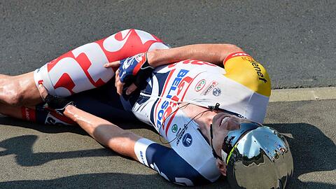 Marcel Siebert ist bei der 12. Etappe gestürzt und hat sich dabei am Knie verletzt.
