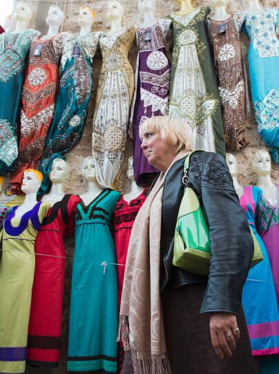Grünen-Chefin Claudia Roth in Libyen - die Bilder.