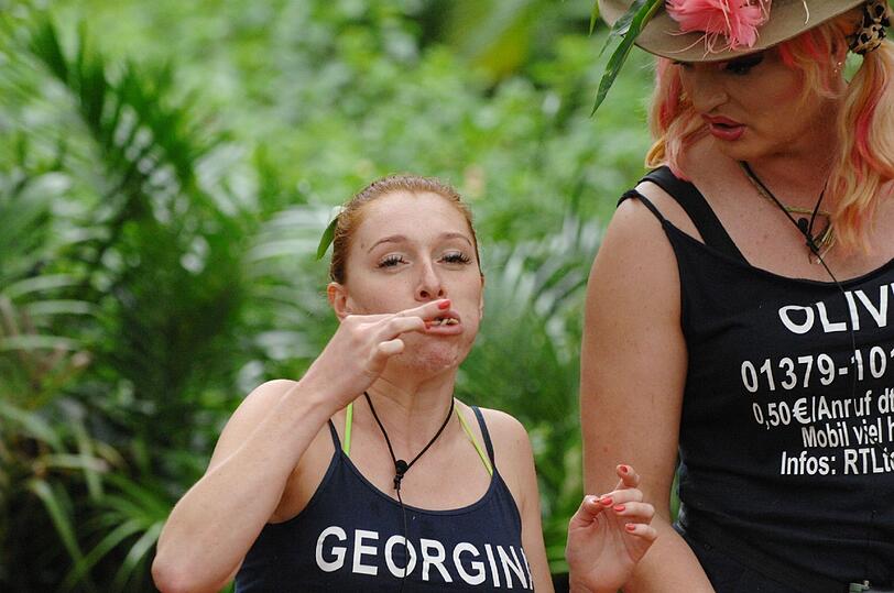 Mittlerweile schon ein Klassiker bei der Ess-Prüfung im Dschungelcamp: Als sechste Mahlzeit gibt es Buschschwein-Vagina für Georgina.