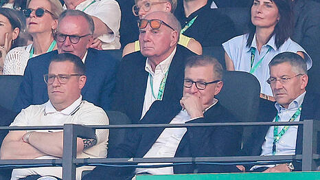 Sie treffen die Entscheidungen beim FC Bayern (v.l.): Karl-Heinz Rummenigge, Max Eberl, Uli Hoene&szlig;, Jan-Christian Dreesen und Herbert Hainer.