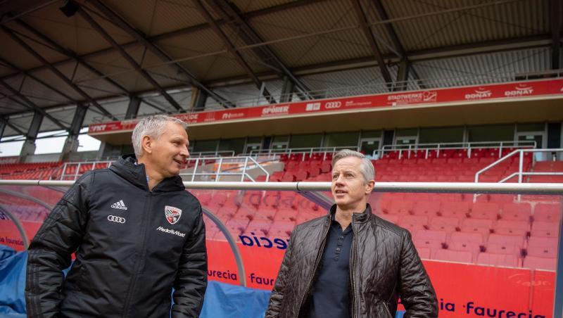 Harald Gärtner (l), Geschäftsführer Sport & Kommnunikation des FC Ingolstadt 04, und Jens Keller, Cheftrainer. Foto: Lino Mirgeler/Archiv Harald Gärtner (l), Geschäftsführer Sport & Kommnunikation des FC Ingolstadt 04, und Jens Keller, Cheftrainer. Foto: Lino Mirgeler/Archiv