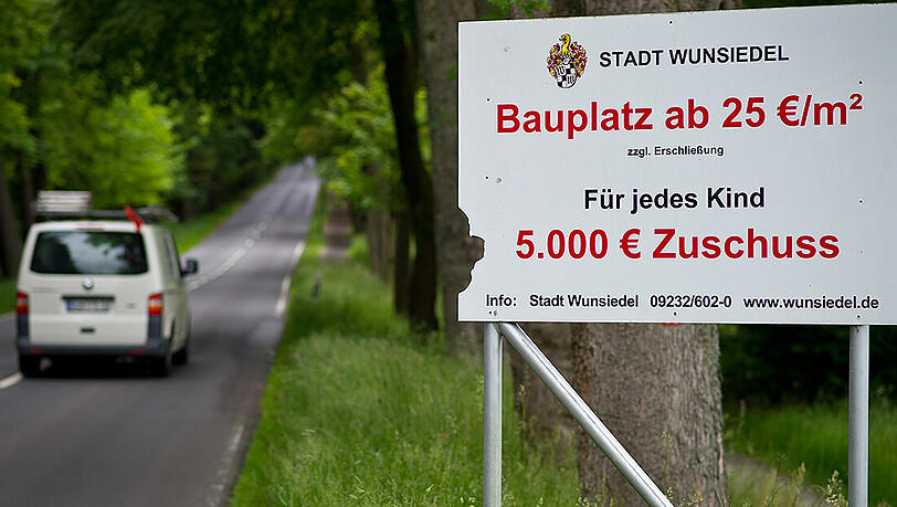 Die regionalen Unterschiede in Bayern könnten sich nach einer aktuellen Studie durch die Heimatstrategie der Staatsregierung weiter verschärfen. Die regionalen Unterschiede in Bayern könnten sich nach einer aktuellen Studie durch die Heimatstrategie der Staatsregierung weiter verschärfen.