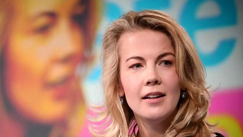 Die neue FDP-Generalsekretärin Linda Teuteberg beim 70. FDP-Bundesparteitag in Berlin: "Ostdeutschland braucht keine Sonderbehandlung und keine milden Gabe". Die neue FDP-Generalsekretärin Linda Teuteberg beim 70. FDP-Bundesparteitag in Berlin: "Ostdeutschland braucht keine Sonderbehandlung und keine milden Gabe".