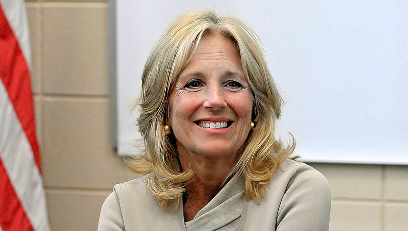 Jill Biden ist die zweite Ehefrau des künftigen US-Präsidenten Joe Biden Jill Biden ist die zweite Ehefrau des künftigen US-Präsidenten Joe Biden