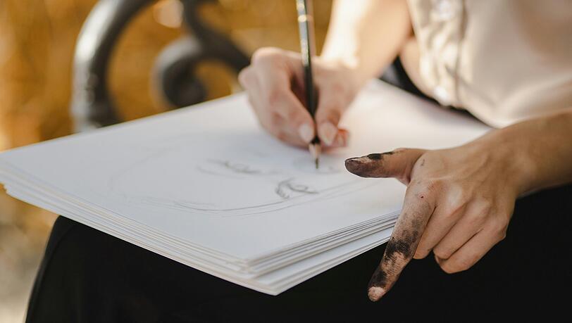 Auf Singulart erhalten Sie Werke im homogenen Qualitätsniveau mit detaillierten Künstlerbiografien. Auf Singulart erhalten Sie Werke im homogenen Qualitätsniveau mit detaillierten Künstlerbiografien.