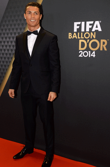 Cristiano Ronaldo auf dem Roten Teppich vor dem Kongresshaus in Zürich.