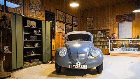 In Traugott Grundmanns Ausstellung hat das Auto einen besonderen Platz. In Traugott Grundmanns Ausstellung hat das Auto einen besonderen Platz.