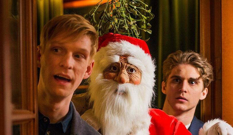 Hohoho. Ob der Weihnachtsmann dieses Fest noch retten kann? Oscar (Anton Lundqvist, links) und Simon (Anastasios Soulis) sind skeptisch.