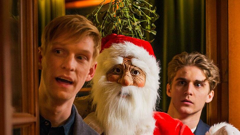Hohoho. Ob der Weihnachtsmann dieses Fest noch retten kann? Oscar (Anton Lundqvist, links) und Simon (Anastasios Soulis) sind skeptisch.