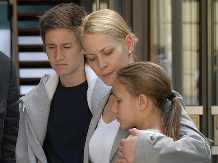 "Tatort": Anne Hübner steht allein da mit Sohn René, Tochter Julia und dem Leukämie-kranken Pflegekind Salima