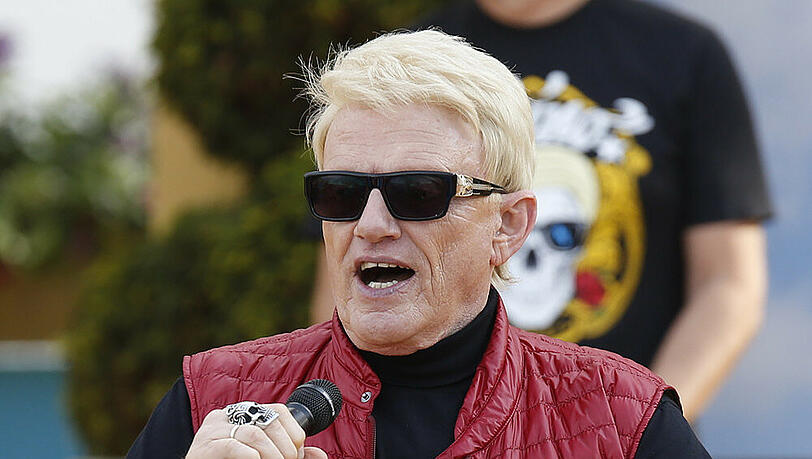 Heino empfiehlt: Mund auf beim Singen - diese und andere Tipps erwarten die DSDS-Kandidaten ab Januar Heino empfiehlt: Mund auf beim Singen - diese und andere Tipps erwarten die DSDS-Kandidaten ab Januar