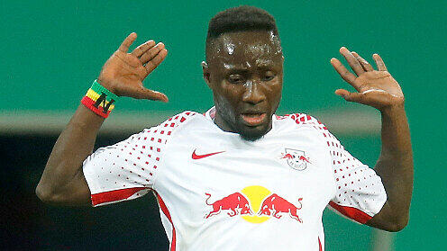 Spezialisten des sächsischen Landeskriminalamtes hatten die Papiere von Naby Keita laut Amtsgericht Leipzig als "Totalfälschungen" identifiziert.