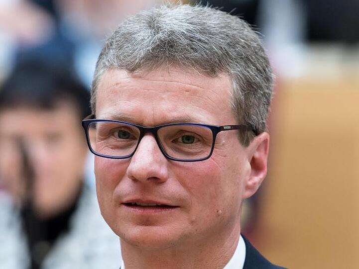 Bernd Sibler (CSU), bayrischer Wissenschaftsminister, nimmt an einer Sitzung teil. Foto: Sven Hoppe/Archiv