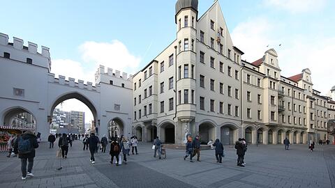 Die Neuhauser Straße startet am Karlstor und geht später in die Kaufinger Straße. Hier verabschiedet sich nun eine bekannte Modekette aus der Innenstadt von München.