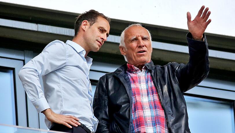 Der mittlerweile verstorbene Red-Bull-Gründer Dietrich Mateschitz (r) und Oliver Mintzlaff.