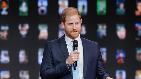 Prinz Harry ist gl&uuml;cklich &uuml;ber seine R&uuml;ckkehr in seine alte Heimat Gro&szlig;britannien.