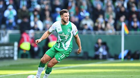 Werder-Stürmer Niclas Füllkrug macht sich Gedanken um seine Zukunft.