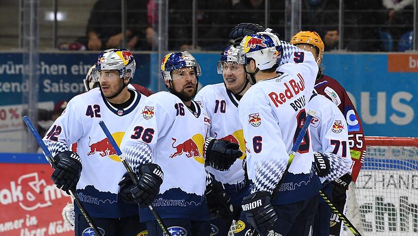 Dank dreier Blitztreffer feierte der EHC einen 6:4-Sieg in Bremerhaven. Dank dreier Blitztreffer feierte der EHC einen 6:4-Sieg in Bremerhaven.