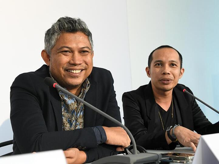 Ade Darmawan (l) und Farid Rakun, die beiden neuen künstlerischen Leiter der documenta 15.