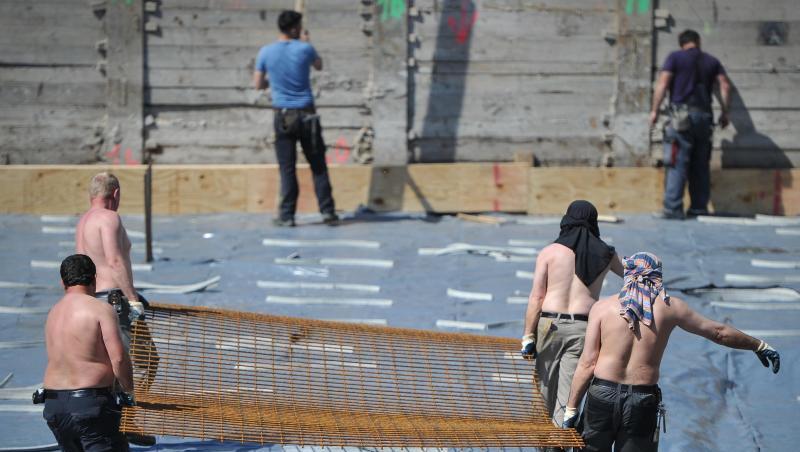 Arbeit auf einer Baustelle in Berlin. Arbeit auf einer Baustelle in Berlin.