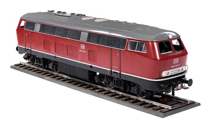 Abgefahren: Diese Modell-Lok gibt&rsquo;s nur zwei Mal auf der Welt. Ab 2500 Euro.