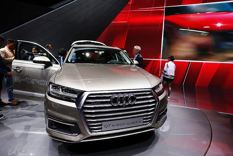Schluckt 2,5 Liter auf 100 Kilometer bei 367 PS: Audis Q7 e-tron Quattro.