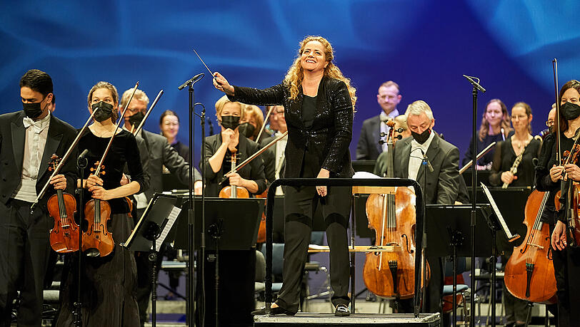 Die italienische Dirigentin Speranza Scappucci konnte man beim 26. Advents- Benefizkonzert live erleben.