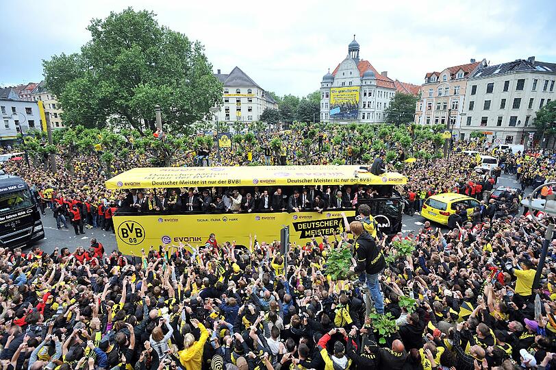 Dortmund stand Kopf: Am Sonntag feierte die Stadt den neuen Deutschen Meister. Freudentaumel in Schwarz-Gelb.