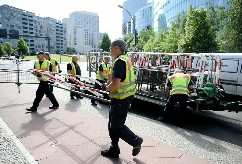 Berlin rüstet auf: Vor dem Besuch des US-Präsidenten Barack Obama gleicht Berlin einer Festung. Sehen Sie hier die Bilder!