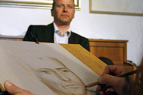 Hier wird Maly gemalt. Vom OB zum Kunstwerk.