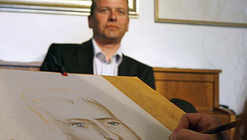 Hier wird Maly gemalt. Vom OB zum Kunstwerk. Hier wird Maly gemalt. Vom OB zum Kunstwerk.