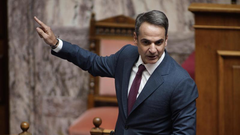 Griechenlands Premierminister Kyriakos Mitsotakis hebt Kapitalverkehrskontrollen vollständig auf. Griechenlands Premierminister Kyriakos Mitsotakis hebt Kapitalverkehrskontrollen vollständig auf.