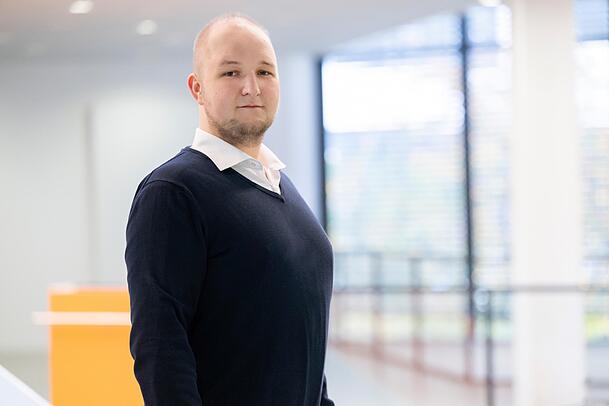 Steup ist wissenschaftlicher Mitarbeiter am Lehrstuhl für Politikwissenschaft der Universität der Bundeswehr in Neubiberg.