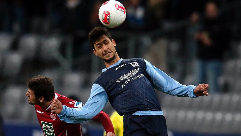 MALIK FATHI		NOTE: 3  
Ordentliches Debüt als Linksverteidiger. Erfüllte seine Pflicht.