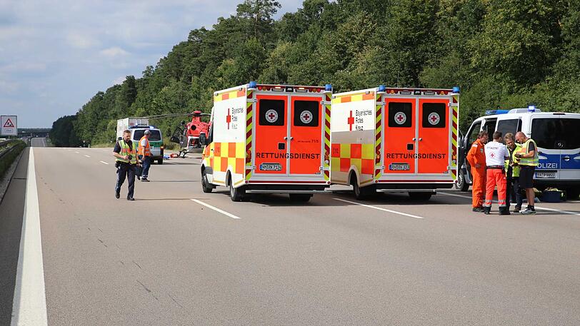 Insgesamt waren bei dem Unfall fünf Autos beteiligt.