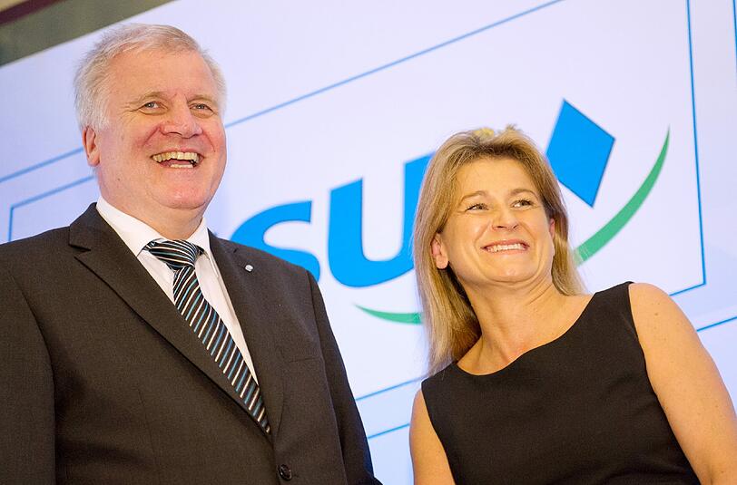 Das Lachen dürfte CSU-Parteichef Horst Seehofer und der Landtagsabgeordneten Mechthilde Wittmann am Montagabend wohl vergangen sein.