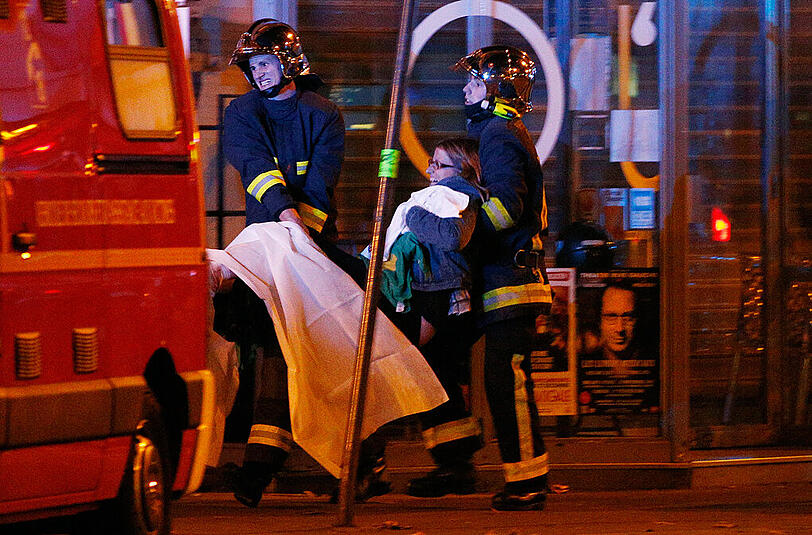 Schüsse, Explosionen, Tote und Verletzte: die Bilder von der verheerenden Anschlagsserie in Paris.