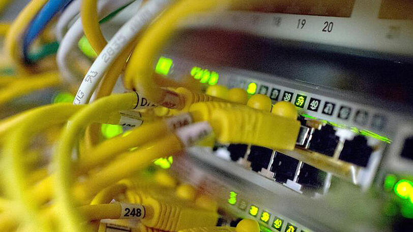 Das Interesse ist hoch: Selbst Bundesbank und Deutsche Börse loten gemeinsam Chancen und Risiken der Blockchain-Technologie für Finanzgeschäfte aus.