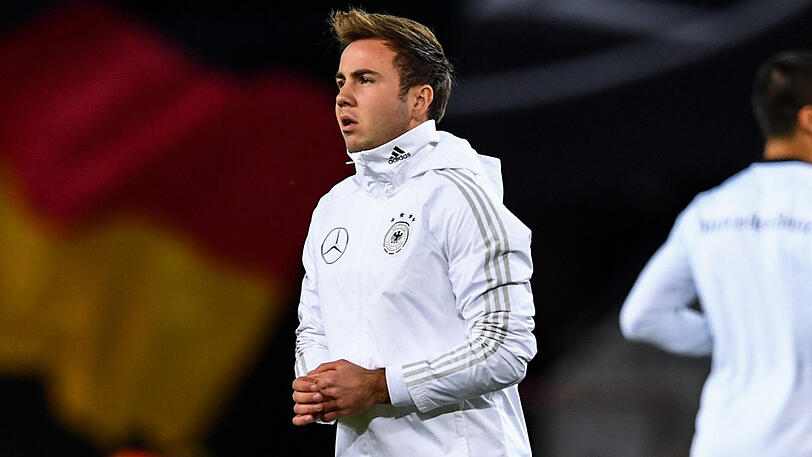 MARIO GÖTZE - NOTE 3: Nach einem Jahr Pause das Comeback. Wurde von den Fans begeistert empfangen. Kam nach 65 Minuten für Gündogan.