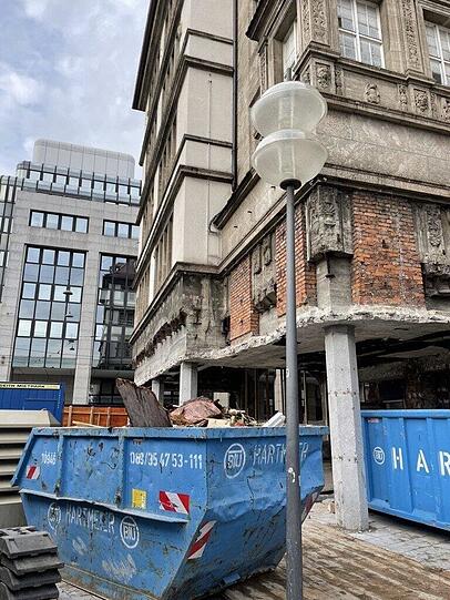 Eine von Benkos Großbaustellen in München: In das Warenhaus-Denkmal gegenüber vom Hauptbahnhof sollte eigentlich Galeria wieder einziehen. Das Versprechen wurde gebrochen.