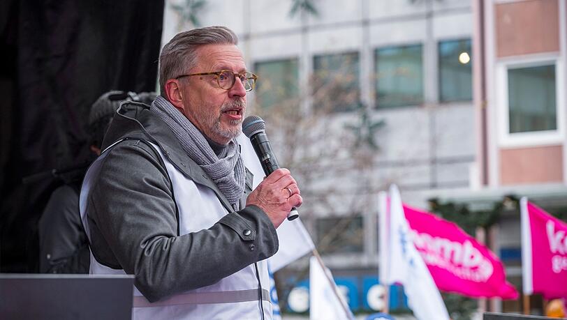 Der Vorsitzende des Bayerischen Beamtenbundes, Rainer Nachtigall, macht seit Wochen Stimmung gegen die geplante Verz&ouml;gerung bei der Tariferh&ouml;hung im &ouml;ffentlichen Dienst. (Archivbild)