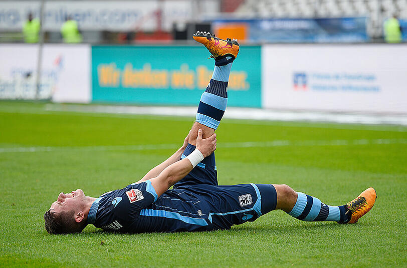 Musste das Training abbrechen: 1860-Linksverteidiger Maxi Wittek.
