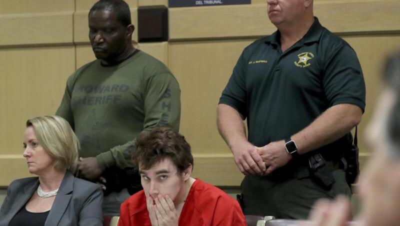 Nikolas Cruz, der mutmaßliche Schütze des Schulmassakers in Parkland, bei dem 17 Menschen getötet worden sind, sitzt im Broward Courthouse. Nikolas Cruz, der mutmaßliche Schütze des Schulmassakers in Parkland, bei dem 17 Menschen getötet worden sind, sitzt im Broward Courthouse.